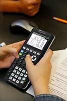 TI-84 Plus CE-T Python Edition Incl. WYNGS Beschermhoes Zwart Grafische Rekenmachine Basis Pakket
